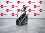 Regenerowane schody Technogym CLIMB 1000 LED