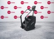 Regenerowane schody Life Fitness Discover SE 3